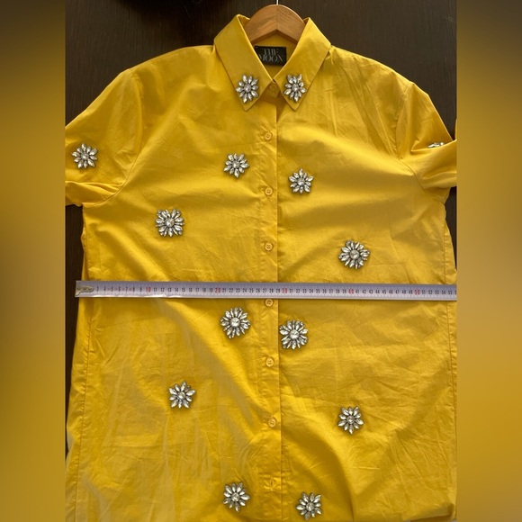 Stunning Yellow Embellished Shirt - Perfect for Any Occasion - Picture 2 of 11